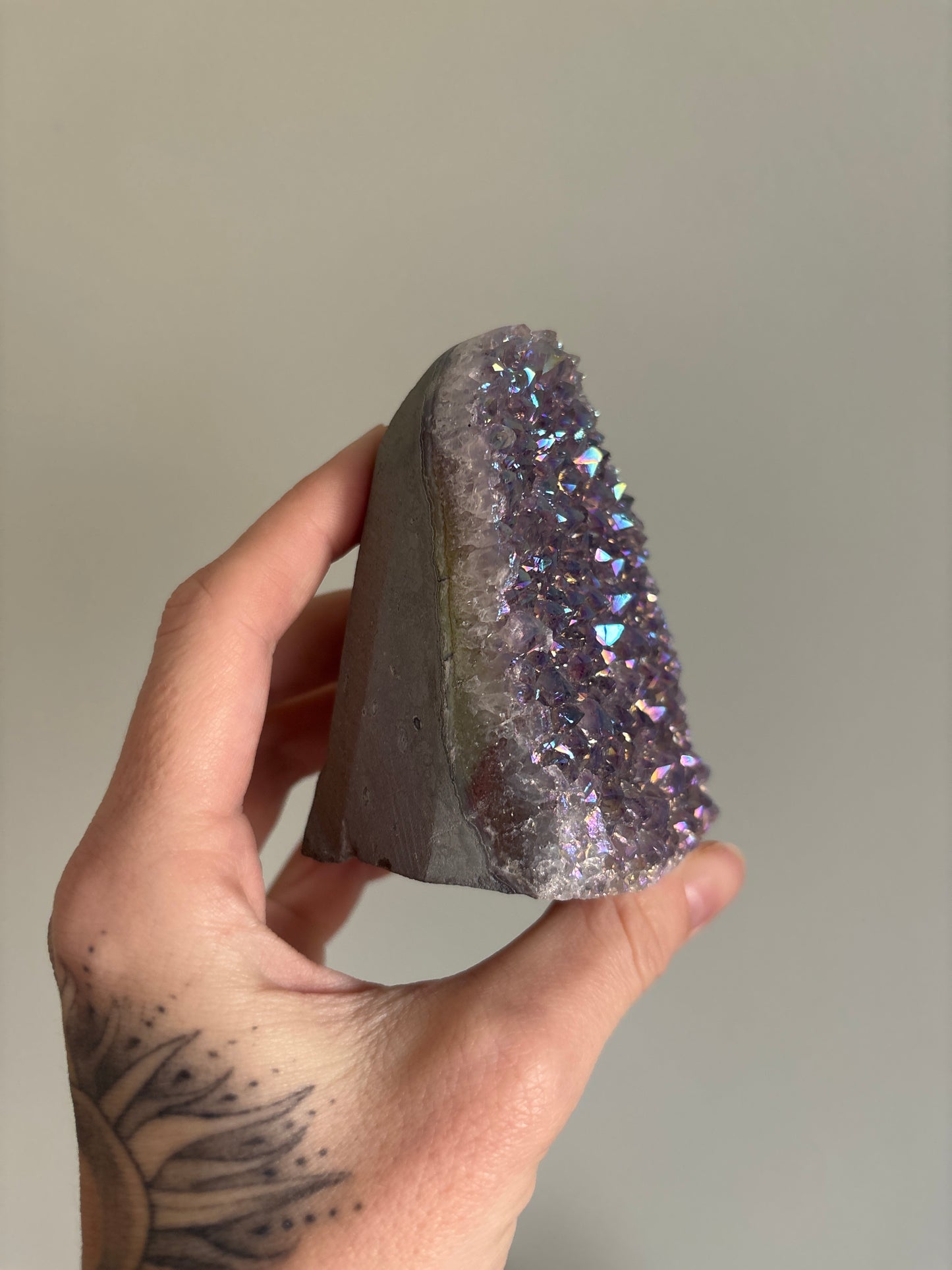 Aura Amethyst cutbase