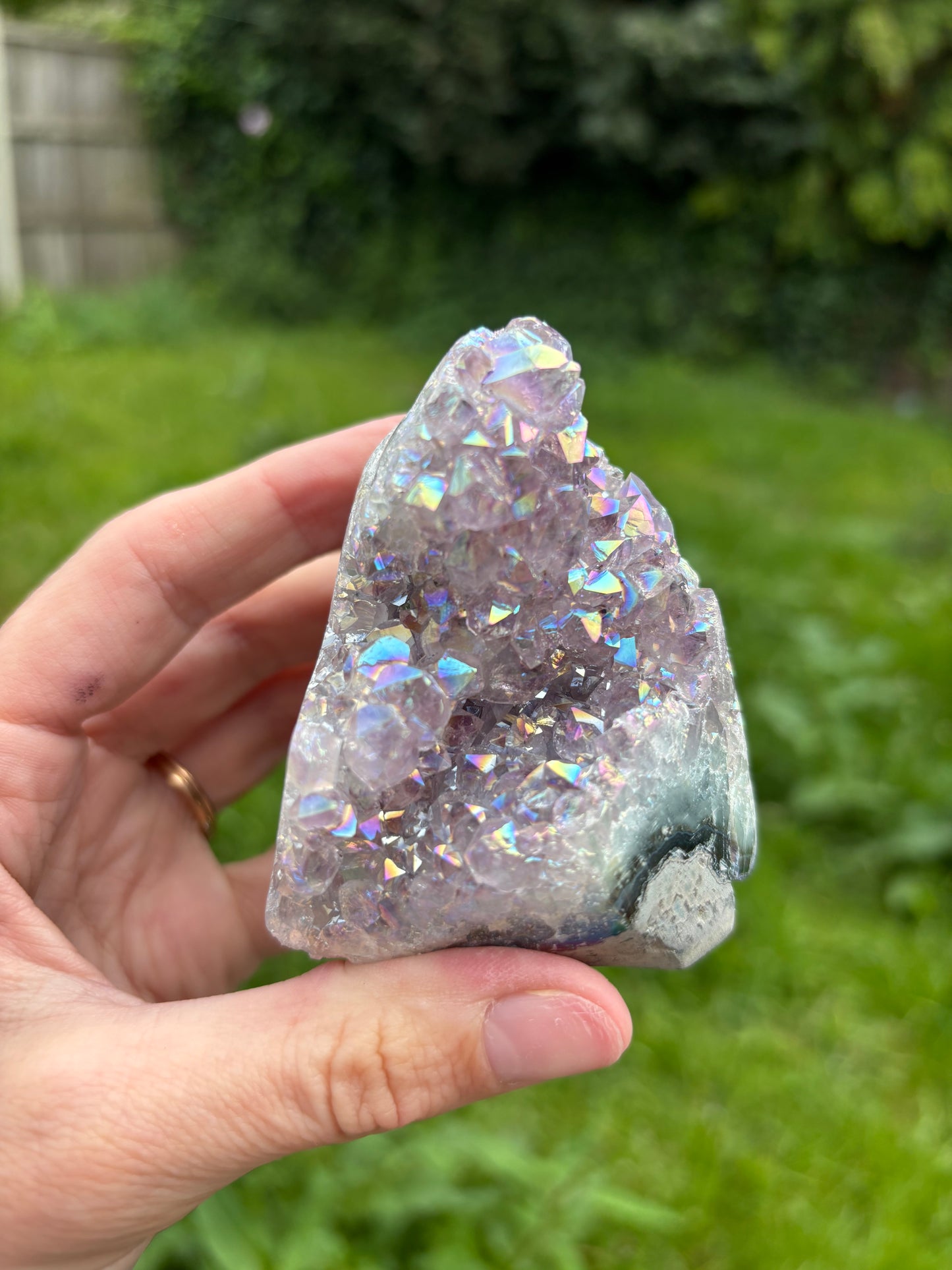 Aura Amethyst cutbase