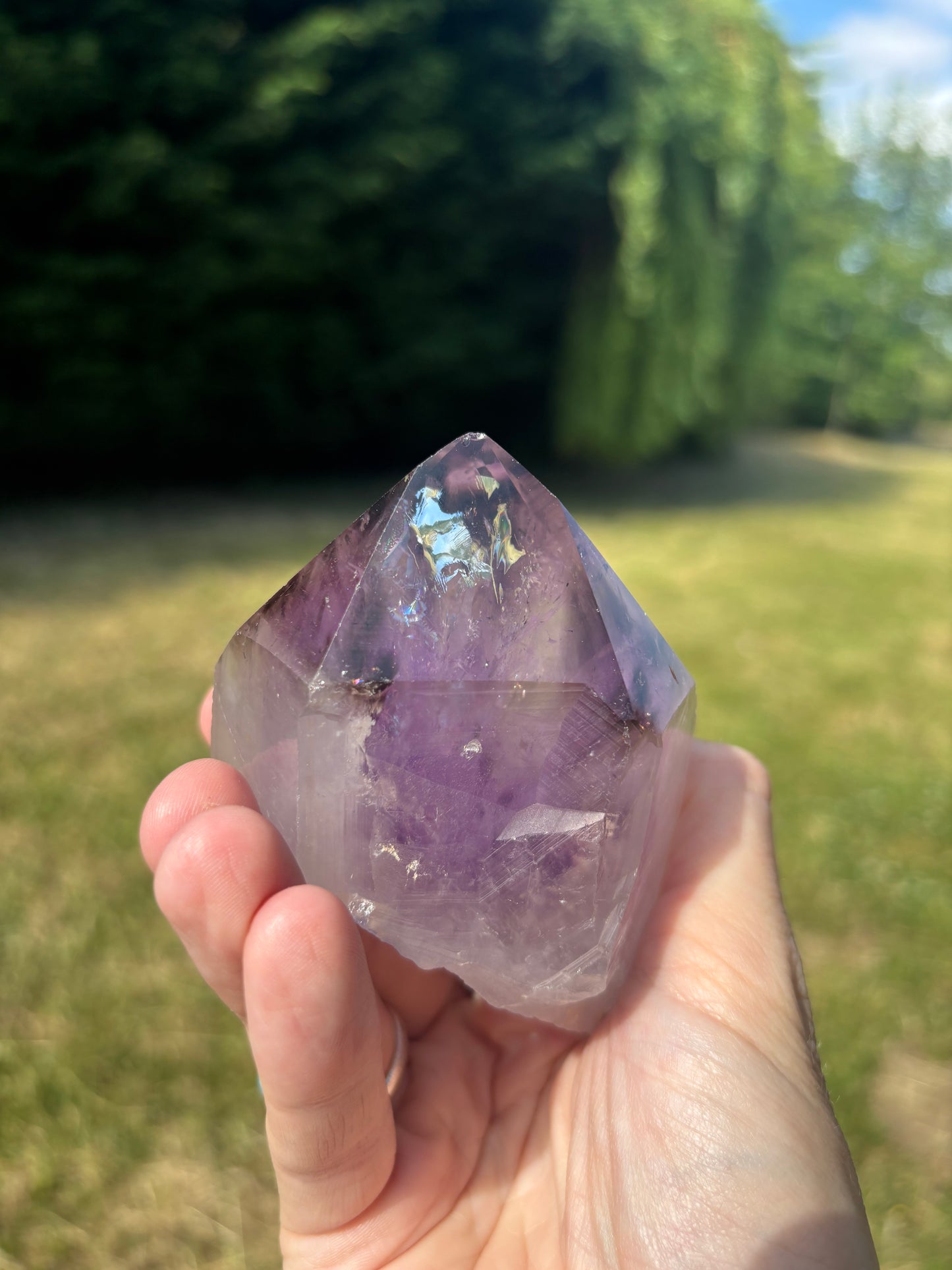 Amethyst cluster point