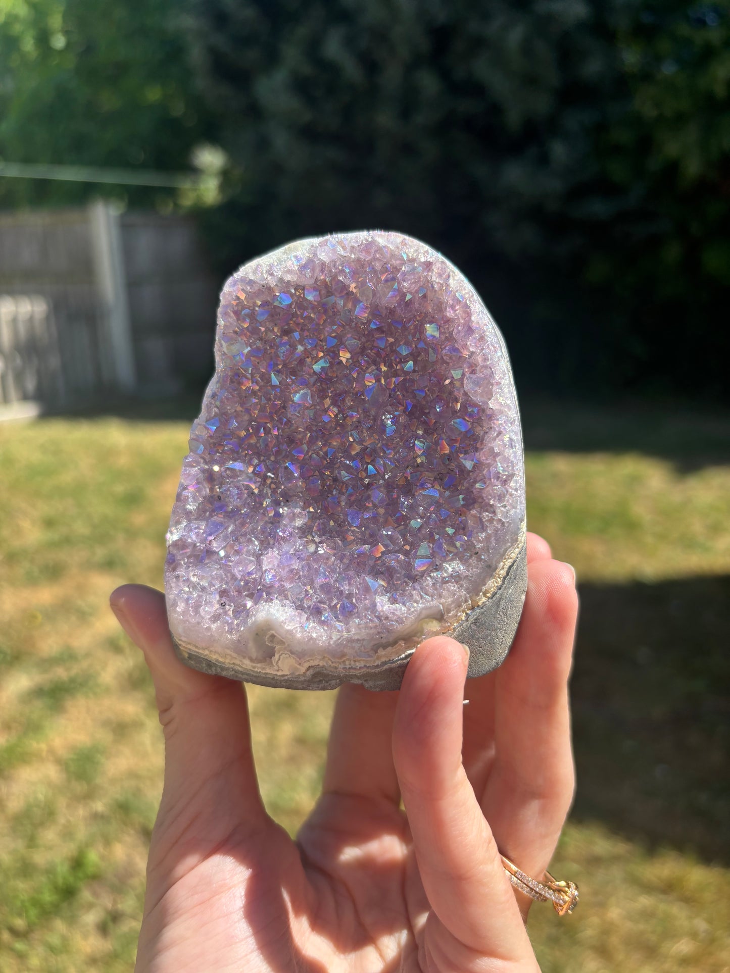 Aura Amethyst cutbase