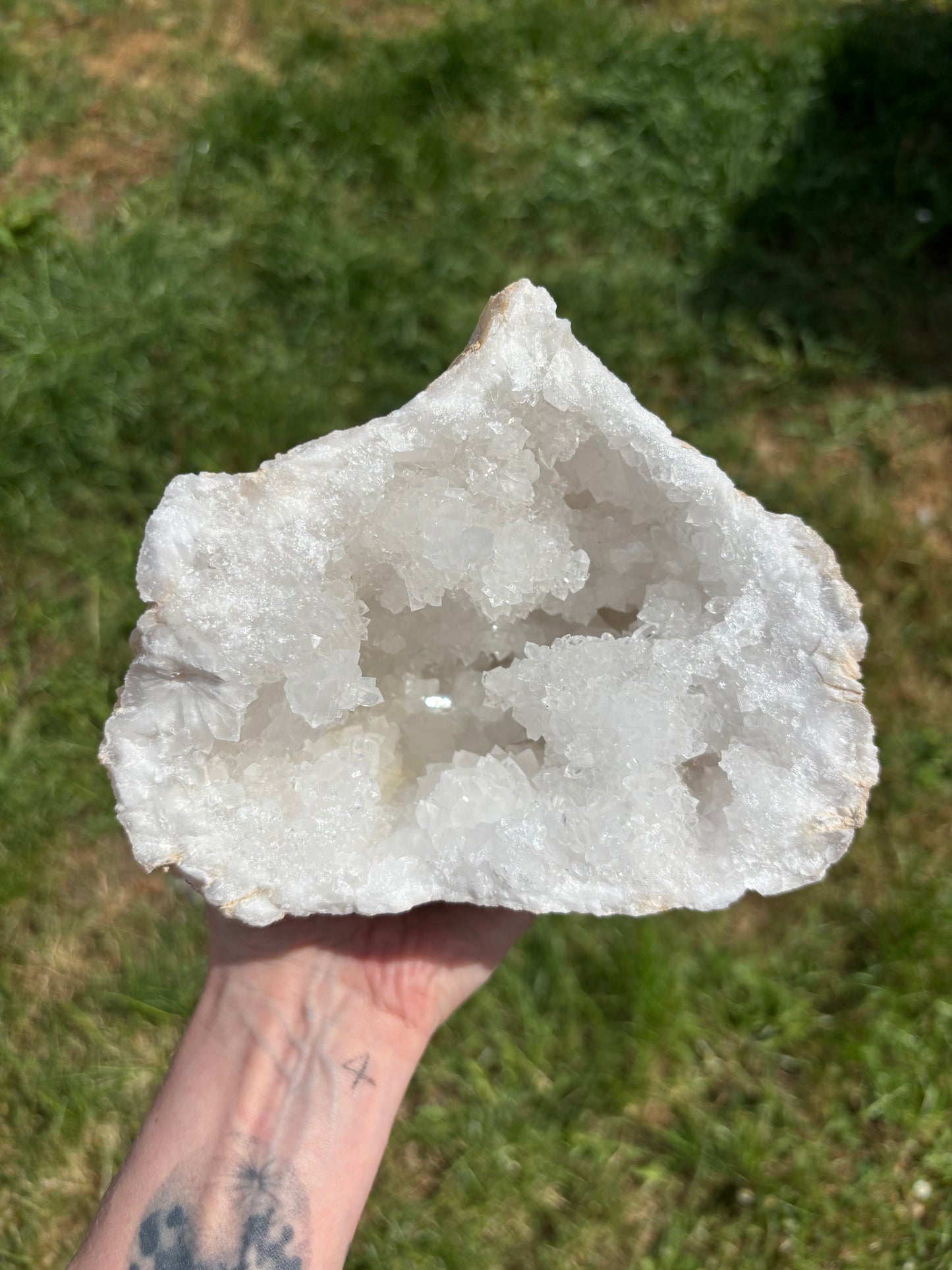 Quartz geode pair