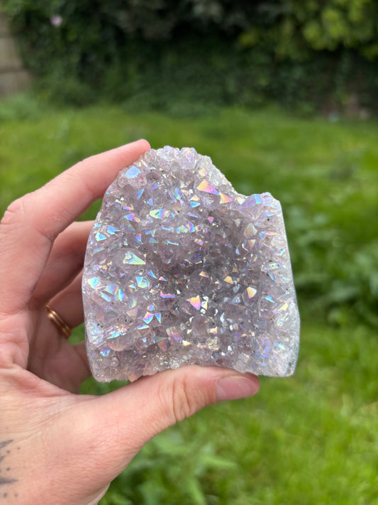 Aura Amethyst cutbase