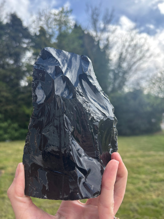 Black obsidian tower 1.32kgs