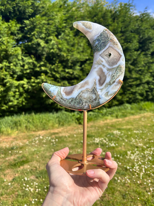 Moss agate moon